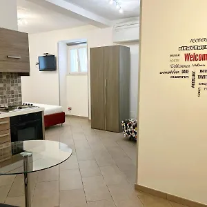 Appartamento Maison Latina, Roma